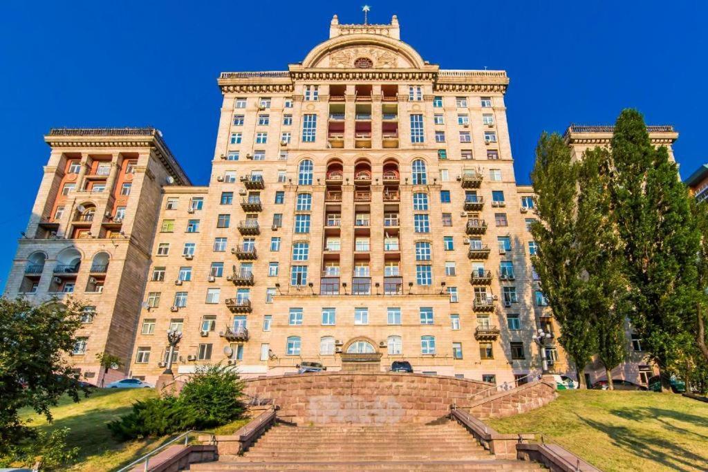 Апартаменти 3-Кімнатні, Метро Хрещатик Kiev Extérieur photo